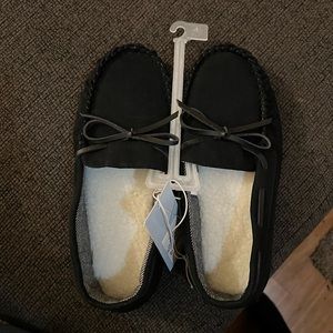 Black kids slippers size 4